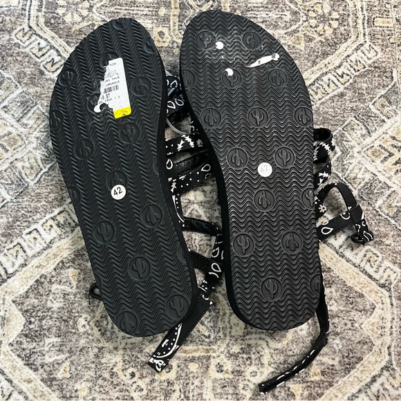 REVOLVE Arizona Love Trekky Flat Spartiate Sandals Sz 12 US - Picture 8 of 9